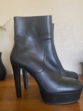 Stuart Weitzman platform boots
